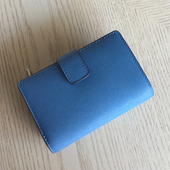 Michael Kors Cornflower Leather Bifold Wallet - Picture 3 of 12